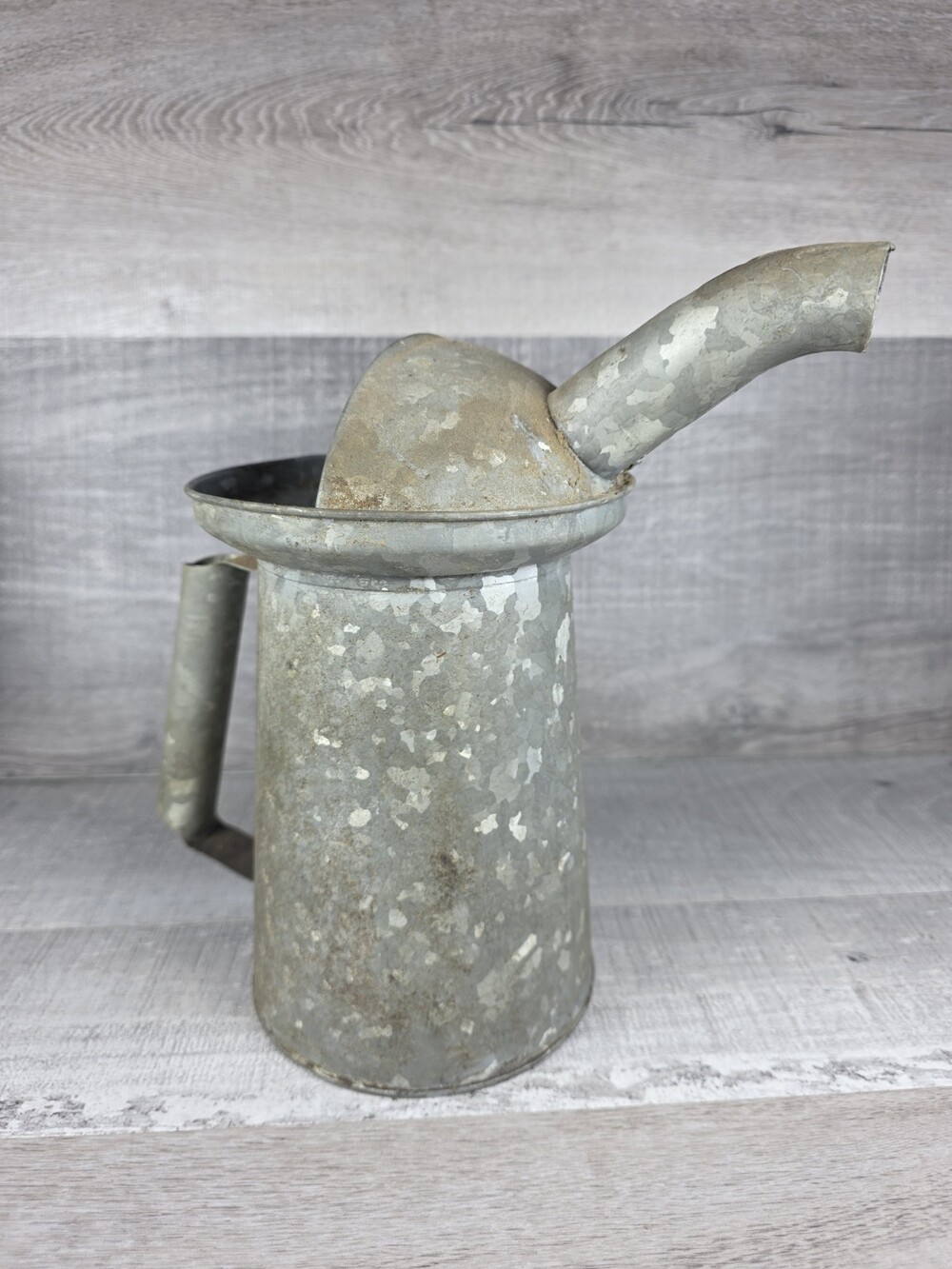 Vintage 1930's 1 Quart Motor Oil Galvanized Metal 1 Quart Can Pour Spout b296
